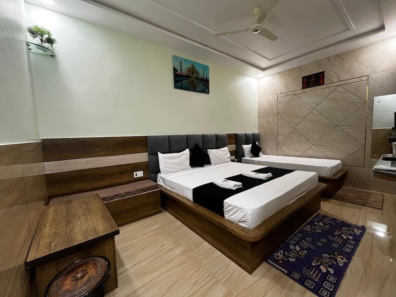 Hotel Taj Nice Point By Taj Sunrise Grp