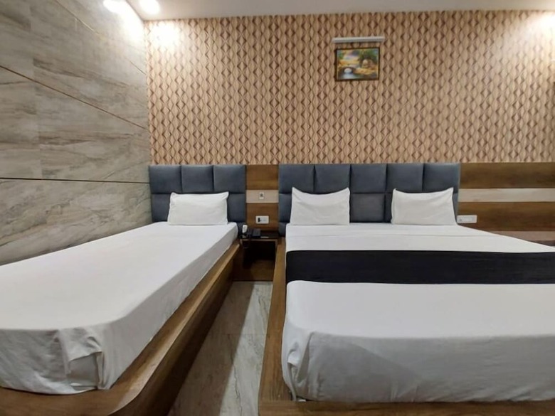 Hotel Taj Nice Point By Taj Sunrise Grp