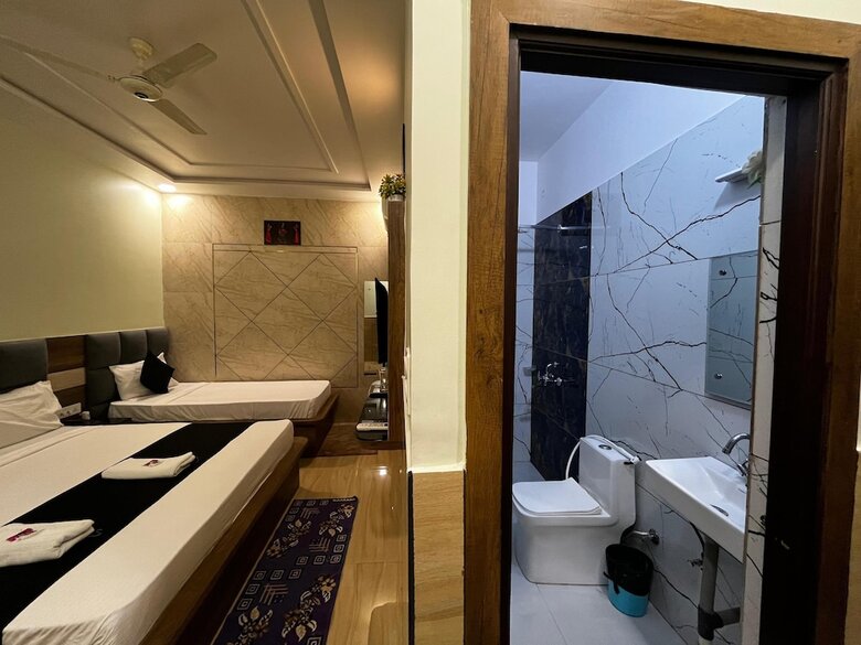 Hotel Taj Nice Point By Taj Sunrise Grp