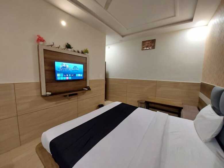 Hotel Taj Nice Point By Taj Sunrise Grp
