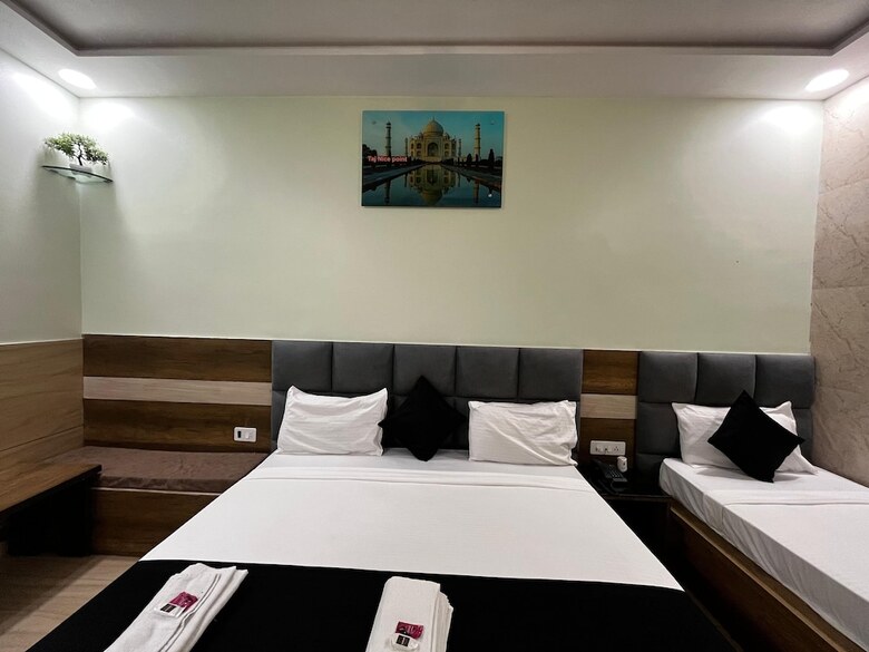 Hotel Taj Nice Point By Taj Sunrise Grp
