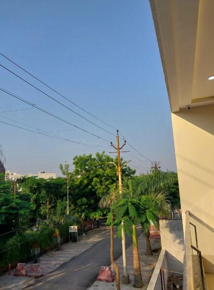 Hotel Taj Nice Point By Taj Sunrise Grp