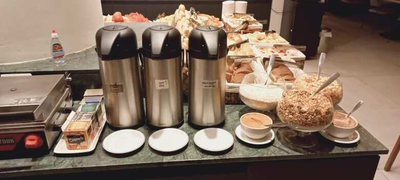 Regency Park Hotel