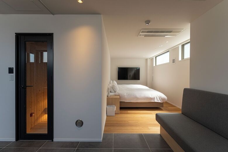 9 Hotel Tenjin