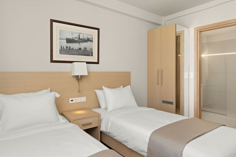 Hotel Gallery Central Piraeus Port
