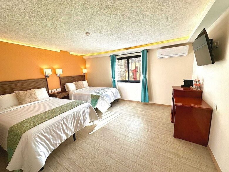 Hotel Suites Del Jardin Principal