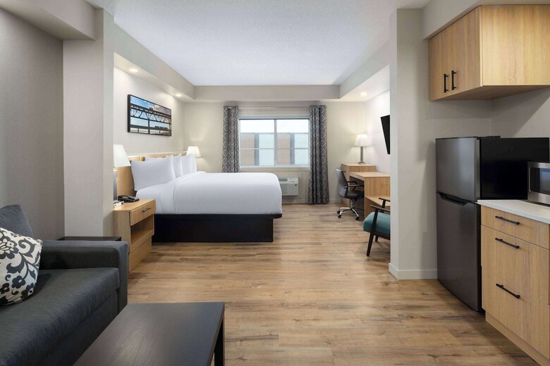 Hotel Baymont By Wyndham West Edmonton