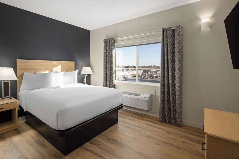 Hotel Baymont By Wyndham West Edmonton