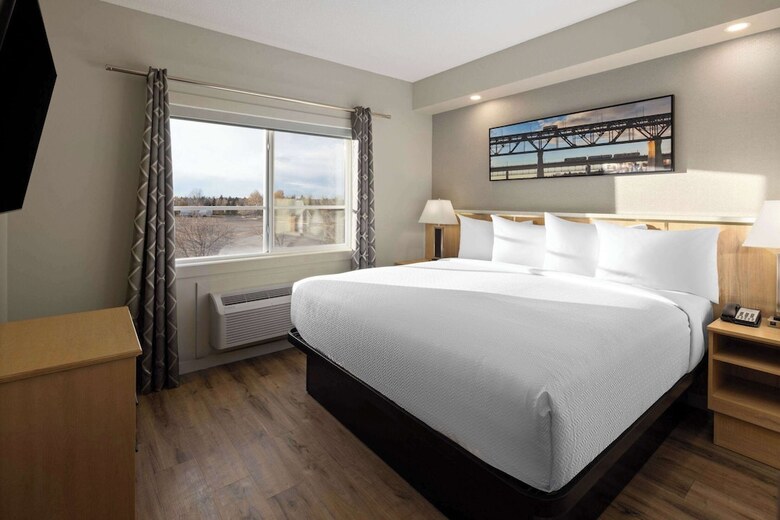 Hotel Baymont By Wyndham West Edmonton