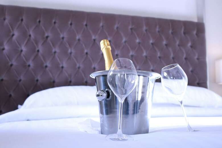Hotel Winstanley House