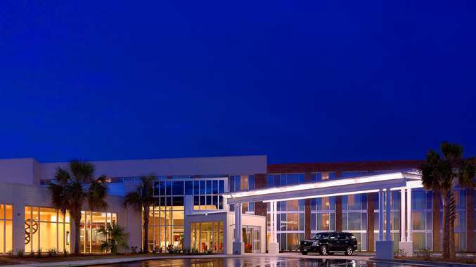Doubletree Hotel & Suites Charleston Airport