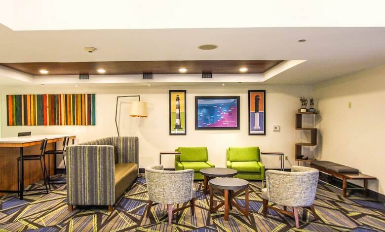 Holiday Inn Express Hotel & Suites Charleston - North