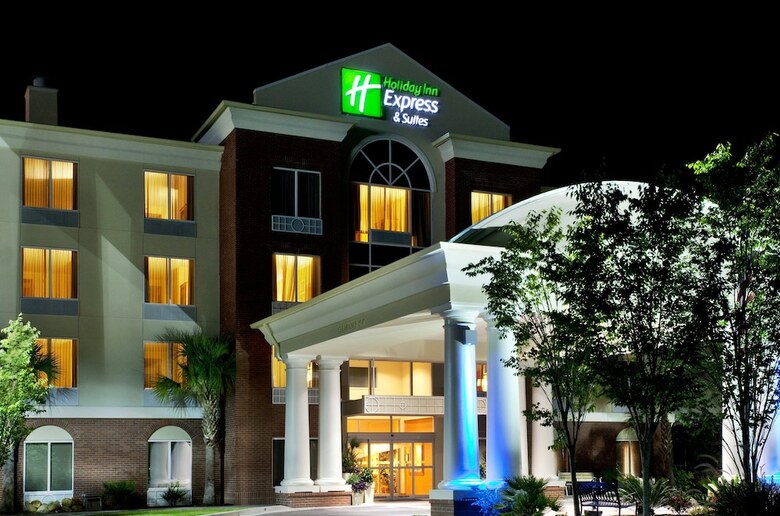 Holiday Inn Express Hotel & Suites Charleston - North