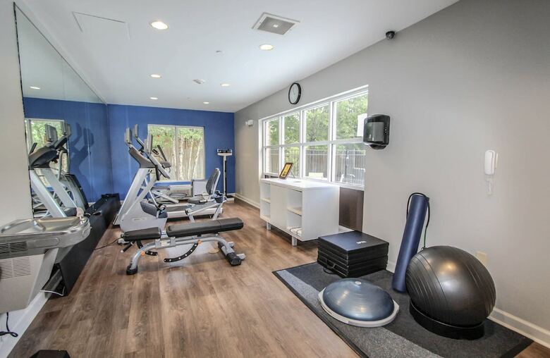 Holiday Inn Express Hotel & Suites Charleston - North