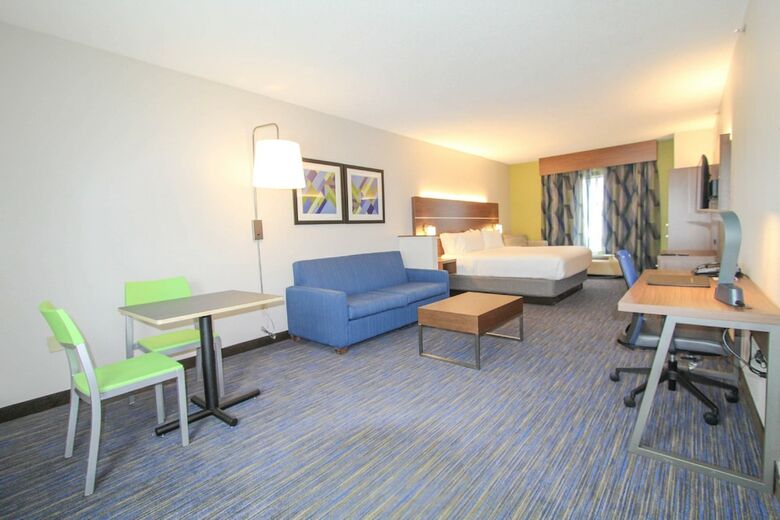 Holiday Inn Express Hotel & Suites Charleston - North