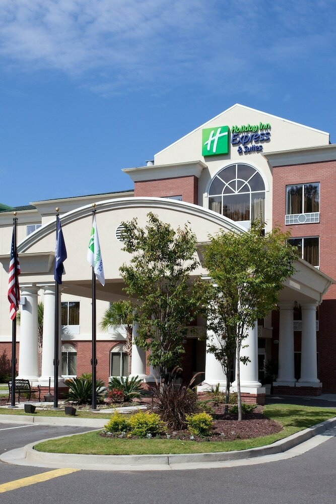 Holiday Inn Express Hotel & Suites Charleston - North