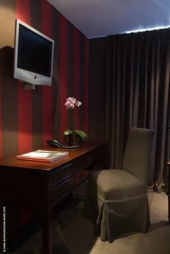 Pol Hotel