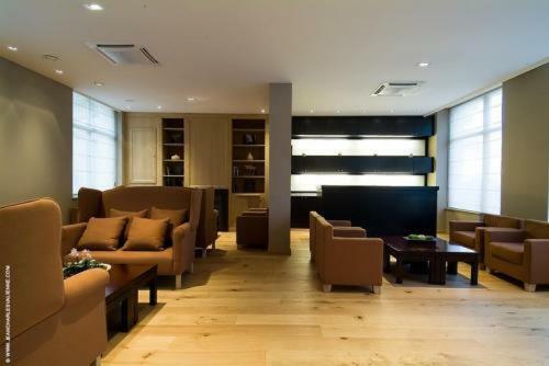 Pol Hotel