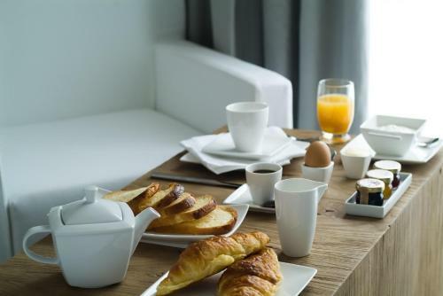 Pol Hotel