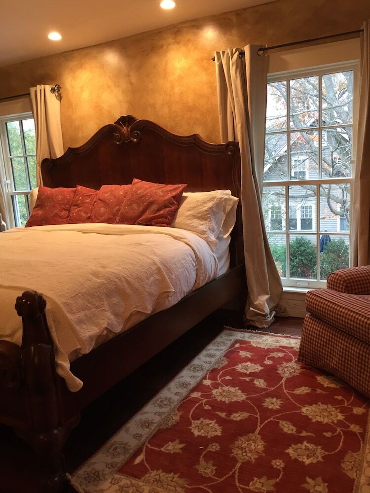 Bed & Breakfast Judson Heath Colonial Inn