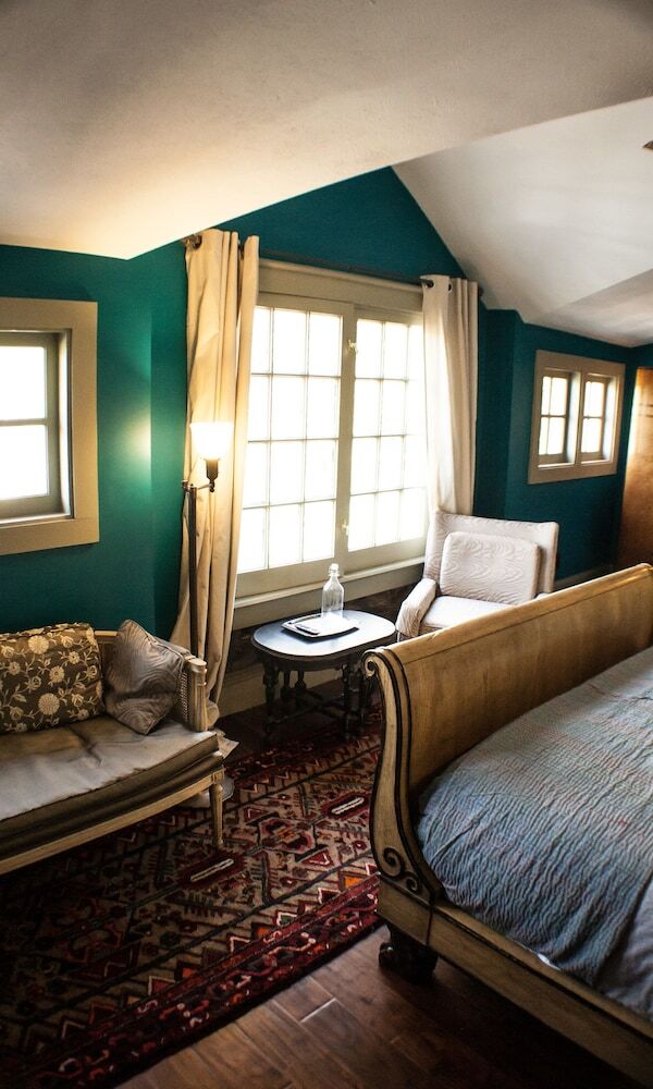 Bed & Breakfast Judson Heath Colonial Inn