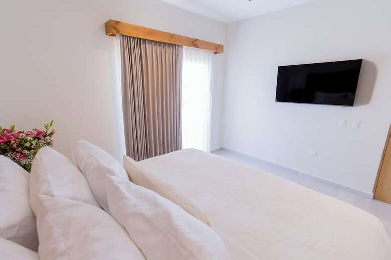 Hotel Josefa Suites