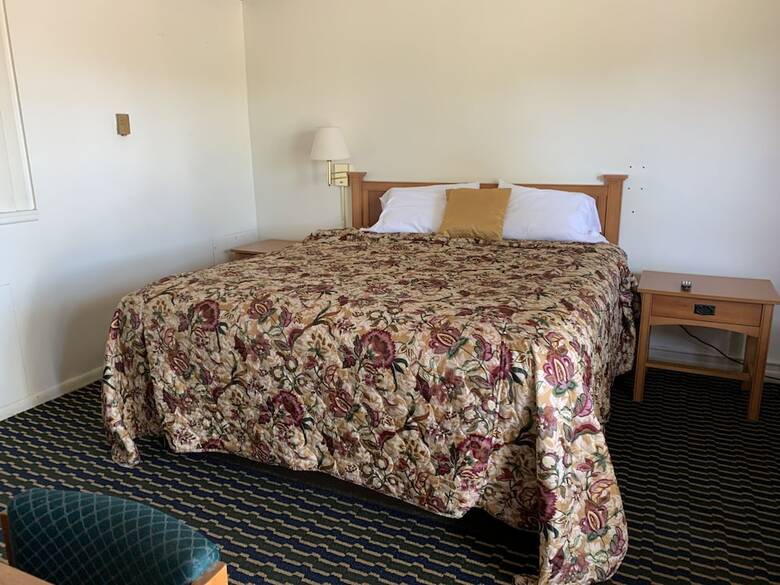 Motel Norton Shores Inn