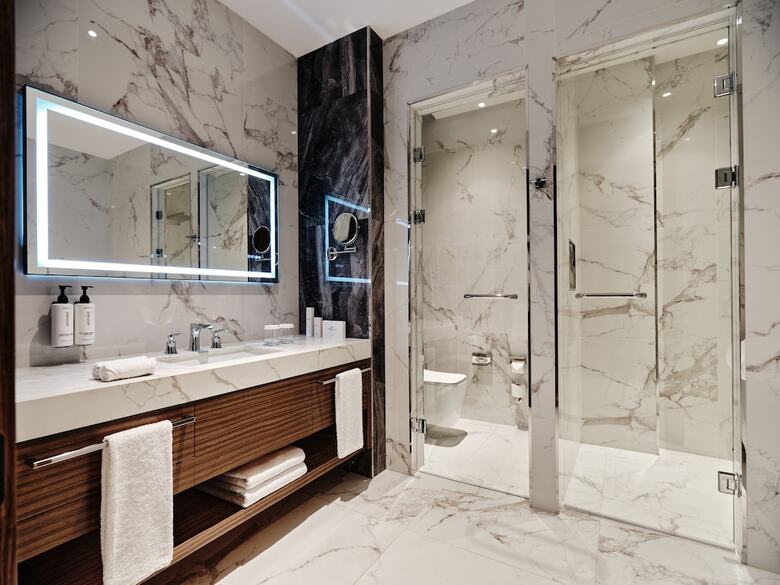 Hotel Crowne Plaza Tashkent By Ihg