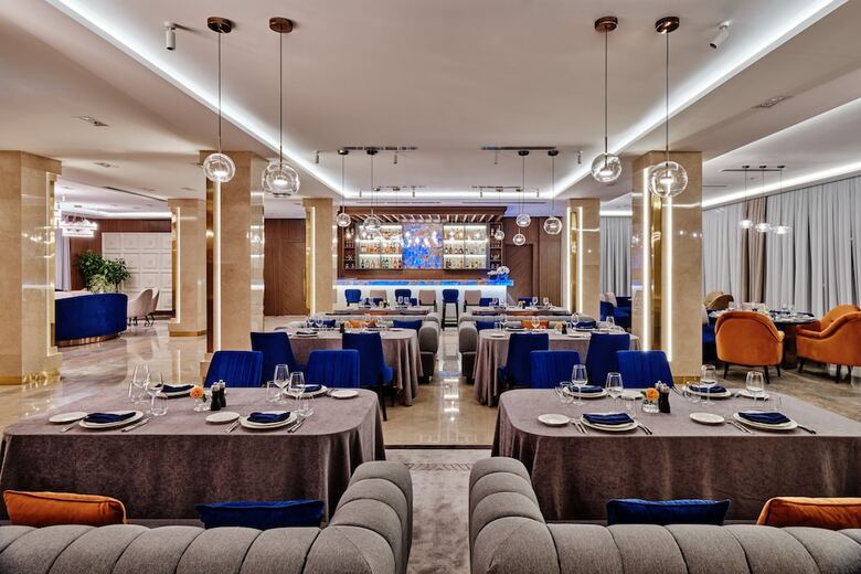 Hotel Crowne Plaza Tashkent By Ihg