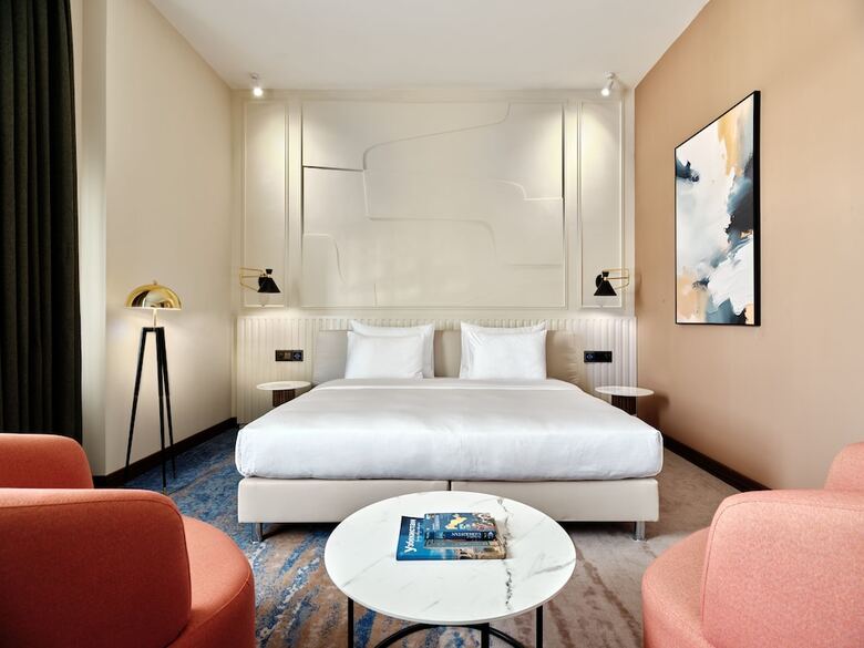 Hotel Crowne Plaza Tashkent By Ihg