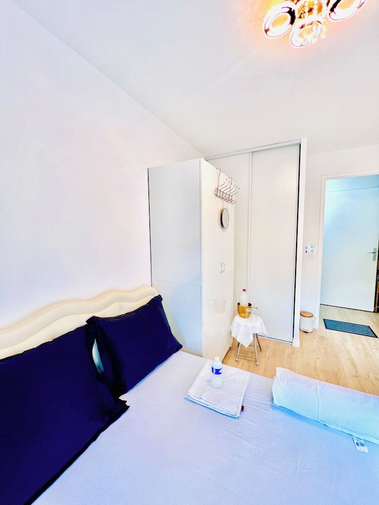 156 Av. Pasteur B1