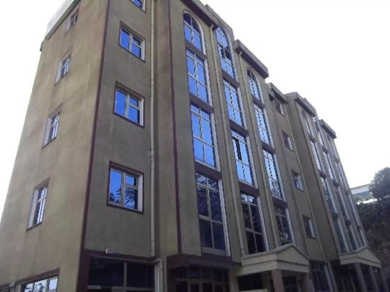 The Lions Den Hotel