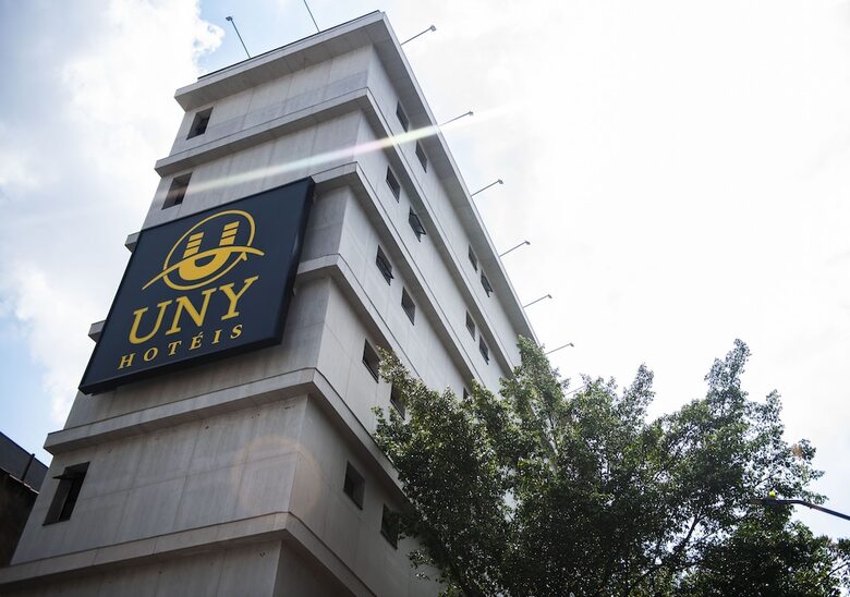 Uny Hot�is Br�s