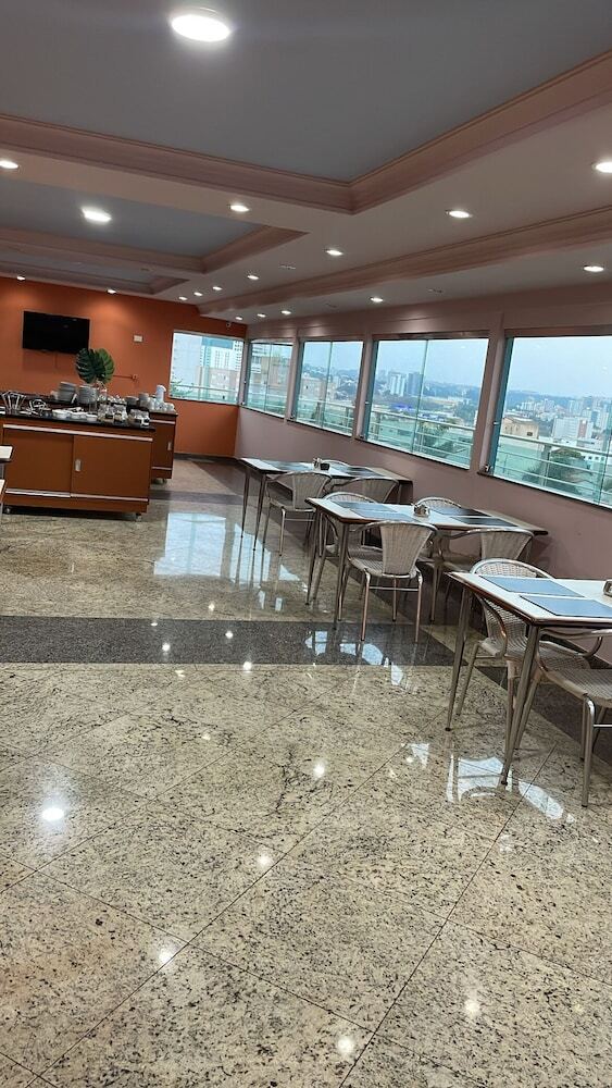 Abbas Hotel