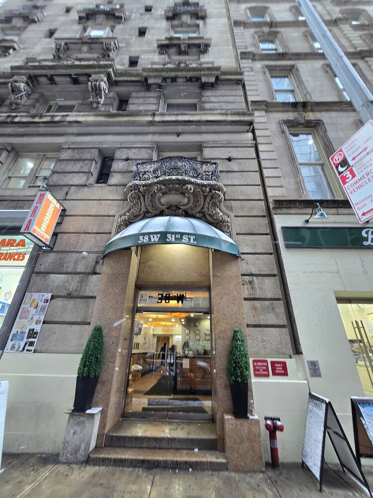 Iconic Hotel