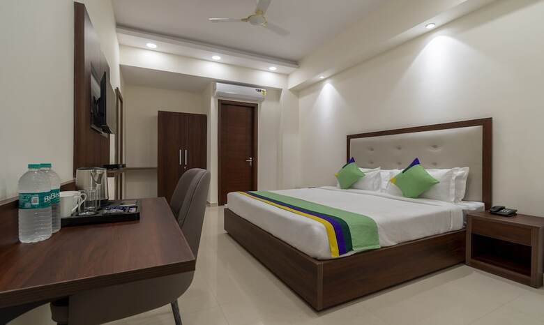 Hotel Treebo La Mirage Suite