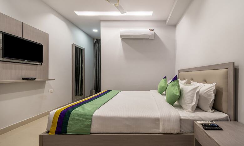 Hotel Treebo La Mirage Suite