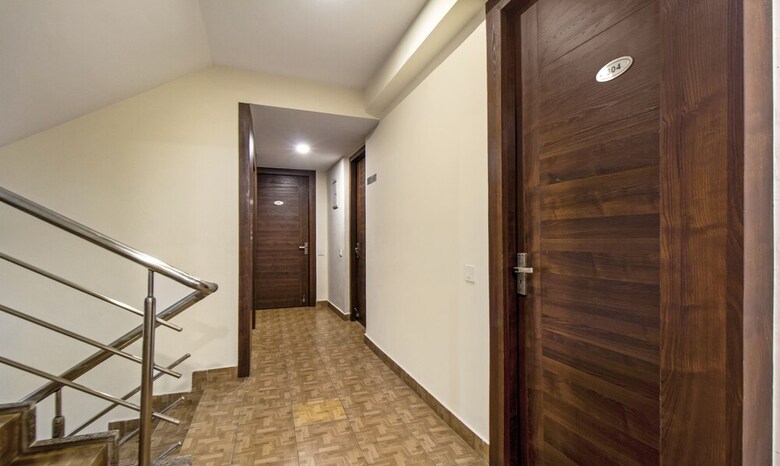 Hotel Treebo Royal Orbit, Metropoliton