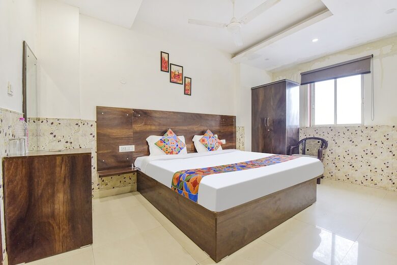 Hotel Fabexpress Mohan Vilas Residency