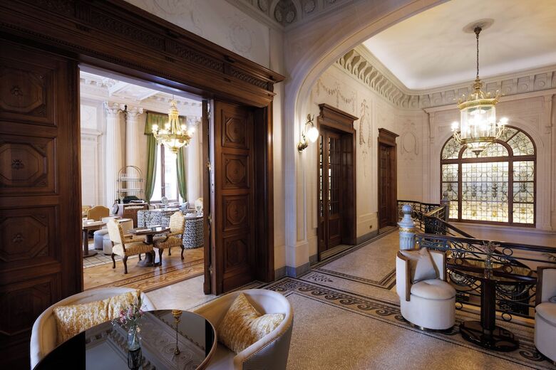 Hotel Fleur De Ville