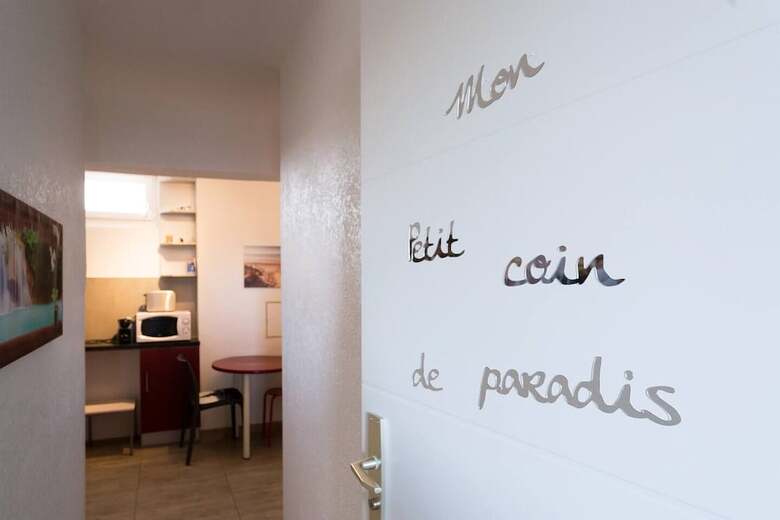 Room-attypical Calm Harmonious Relaxing