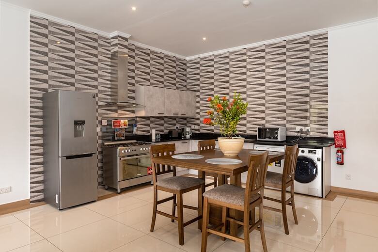 Aparthotel Royale Suites By Arc Royale Luxury Apts