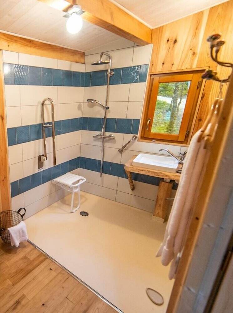 Les Cabanes Perch�es Du Mas Del Bosc