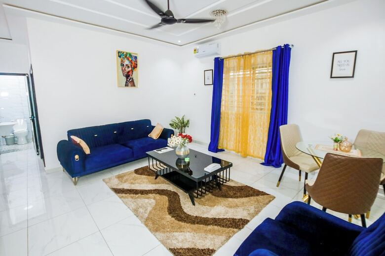 Aparthotel De Ace Court
