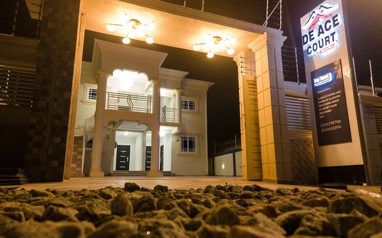 Aparthotel De Ace Court