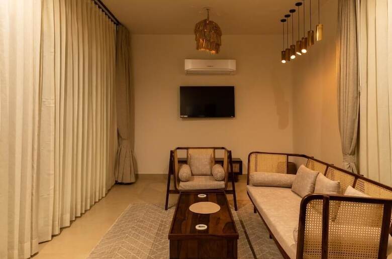 Hotel La Vida Retreat