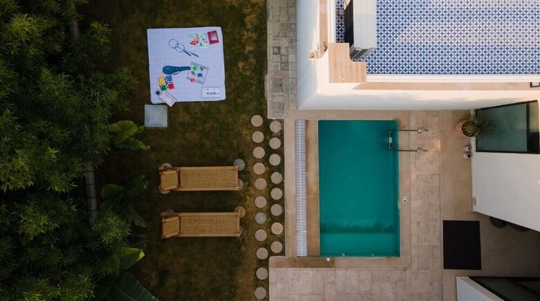 Hotel La Vida Retreat