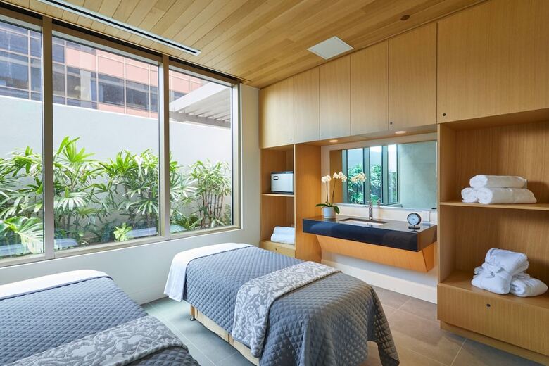 Renaissance Honolulu Hotel & Spa