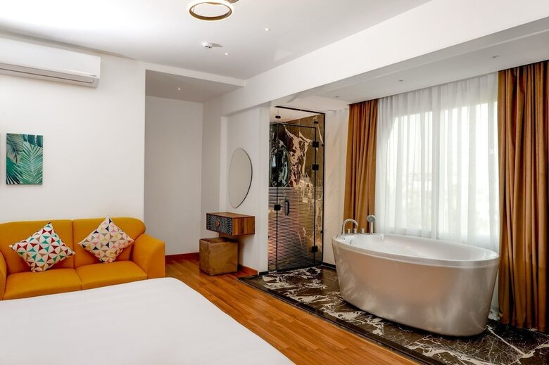 Aparthotel Guest House Paradise Top Roof Pyramids View