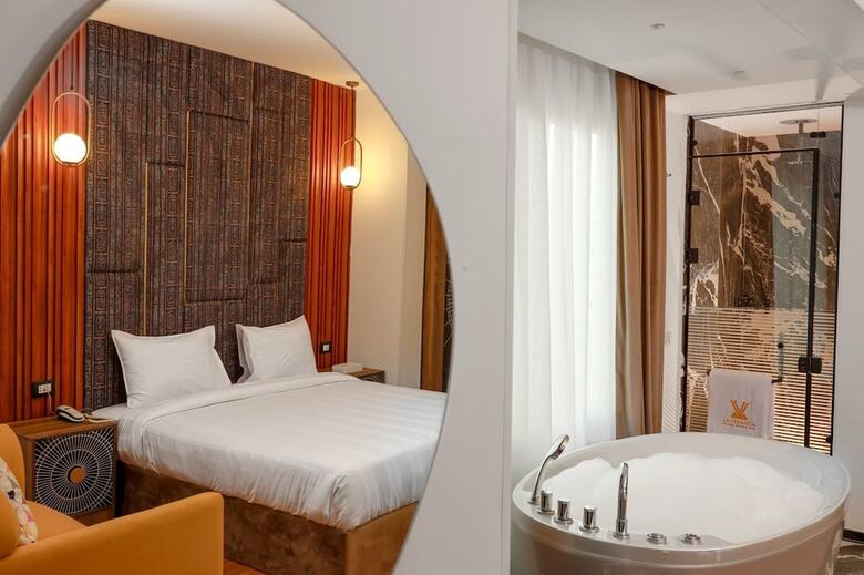 Aparthotel Guest House Paradise Top Roof Pyramids View